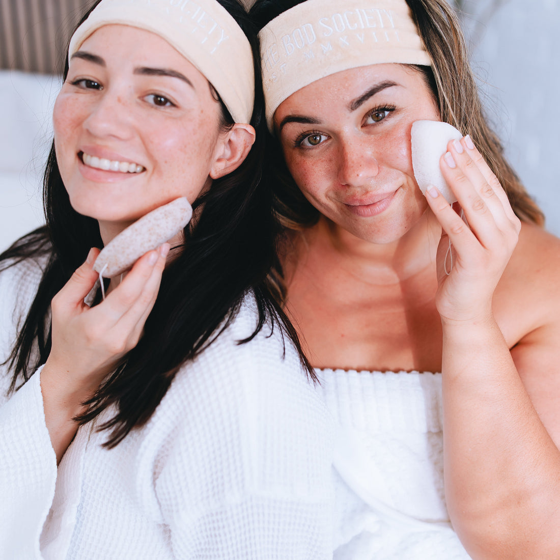 Facial Konjac Sponges |  Natural, Mineral-Infused Cleansing Sponge