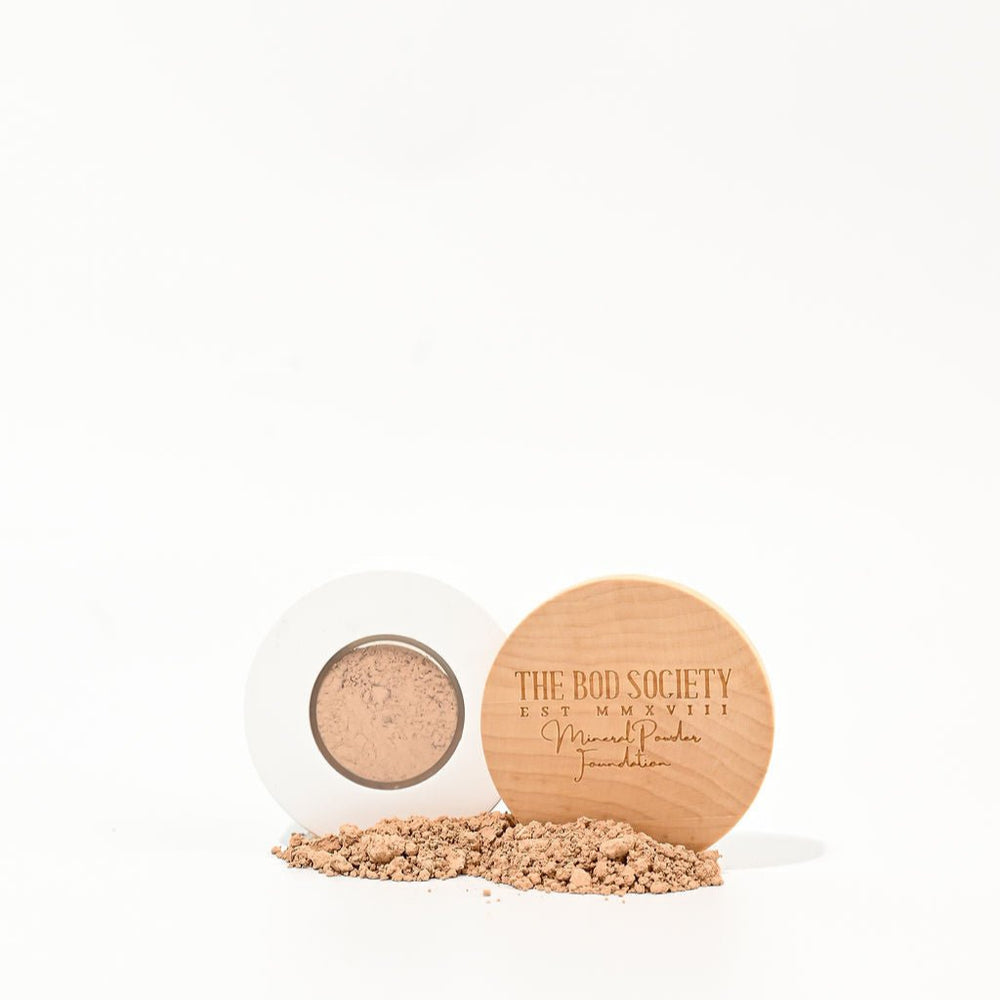 Mineral Loose Powder Foundation | Skin-loving, Natural Buildable Mineral Foundation